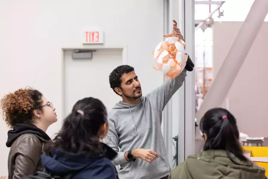 Estudiantes de la Facultad de Artes de California